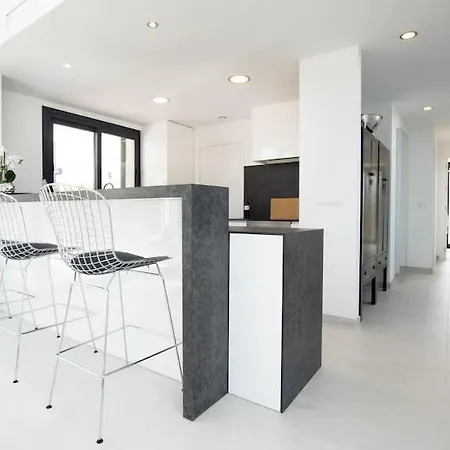 别墅 Strandnahe Design Mit Pool 2 Schlafzimmer 180 Qm 卡拉穆拉达