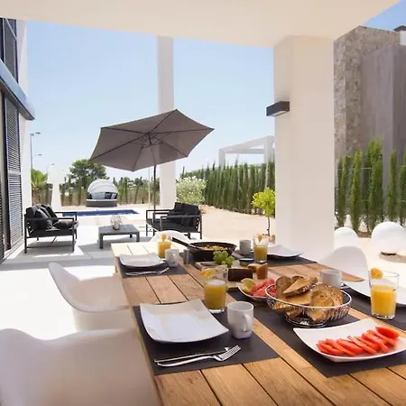 Strandnahe Design Mit Pool 2 Schlafzimmer 180 Qm 卡拉穆拉达