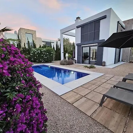 Strandnahe Design Mit Pool 2 Schlafzimmer 180 Qm * 卡拉穆拉达